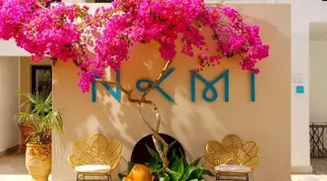 NAMI HOTEL & SUITES