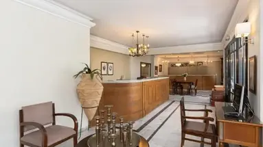 NAMI HOTEL & SUITES