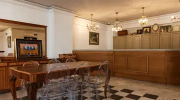 Nami Hotel & Suites