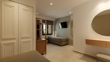 Nami Hotel & Suites