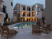 Nami Hotel & Suites
