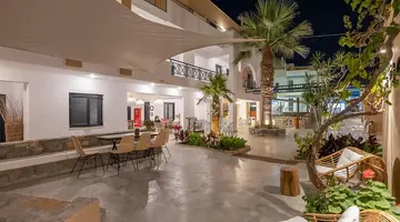 NAMI HOTEL & SUITES