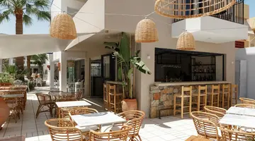 Nami Hotel & Suites