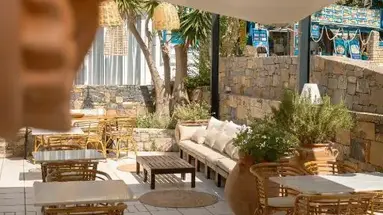 NAMI HOTEL & SUITES