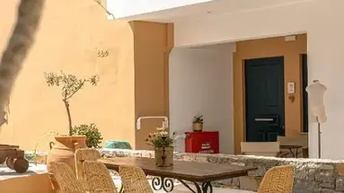 NAMI HOTEL & SUITES