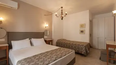 Nami Hotel & Suites