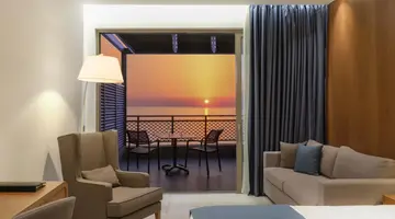 NANA GOLDEN BEACH