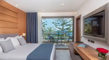 NANA GOLDEN BEACH