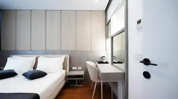 Naos Luxury Hotel