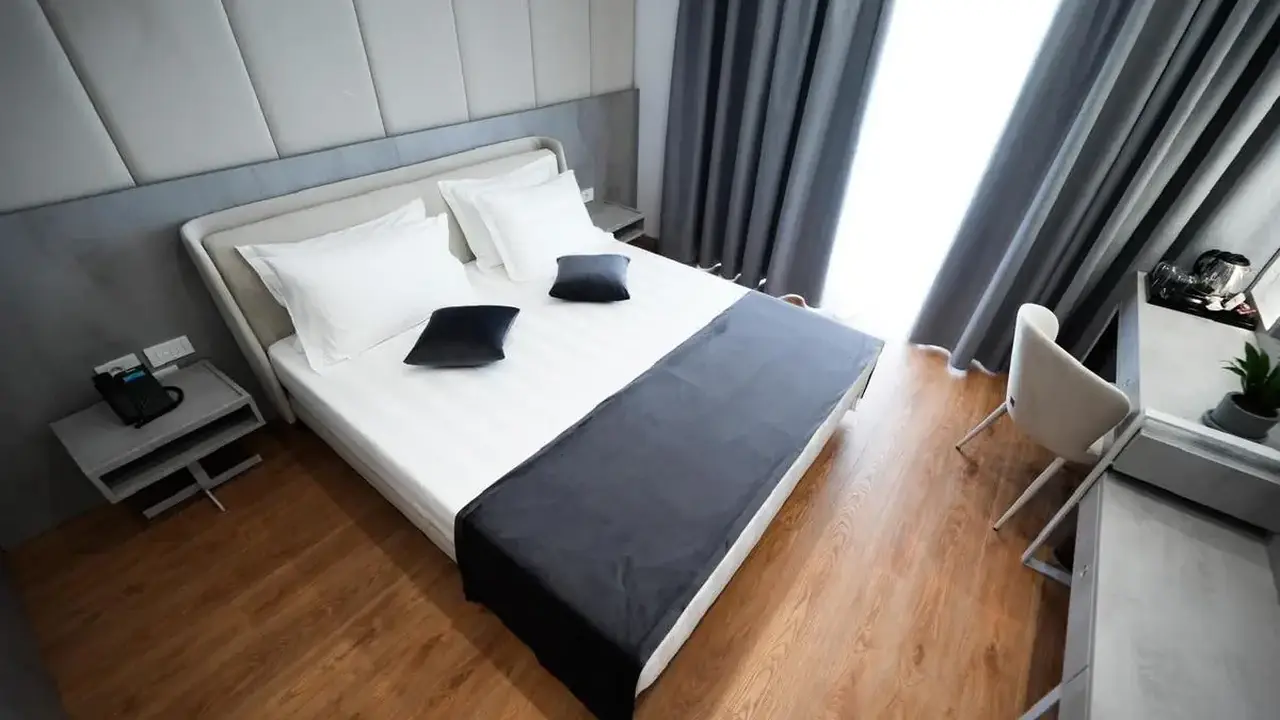 Naos Luxury Hotel