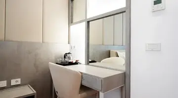 Naos Luxury Hotel