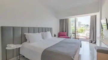 Napa Mermaid Hotel & Suites