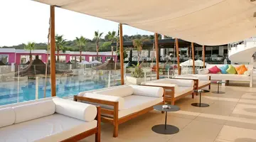 NAPA MERMAID HOTEL & SUITES