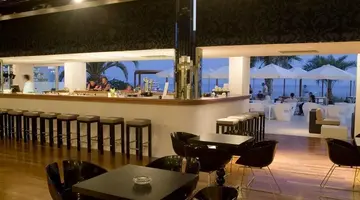 Napa Mermaid Hotel & Suites