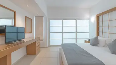 Napa Mermaid Hotel & Suites