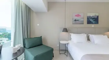 Napa Mermaid Hotel & Suites