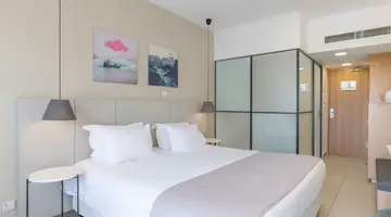 Napa Mermaid Hotel & Suites