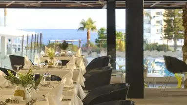 Napa Mermaid Hotel & Suites