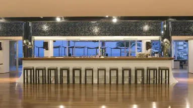 Napa Mermaid Hotel & Suites