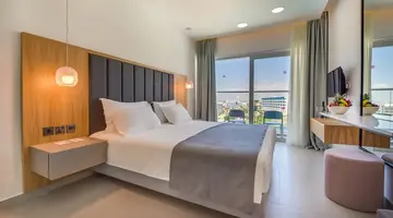 Napa Mermaid Hotel & Suites