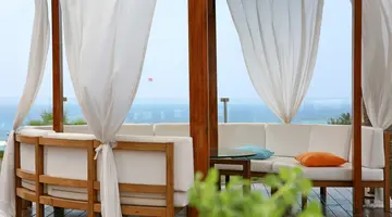 NAPA MERMAID HOTEL & SUITES