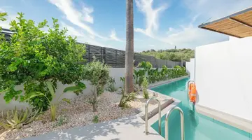 Napa Mermaid Hotel & Suites