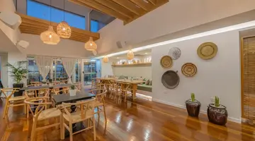 Napa Mermaid Hotel & Suites
