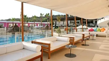 NAPA MERMAID HOTEL & SUITES