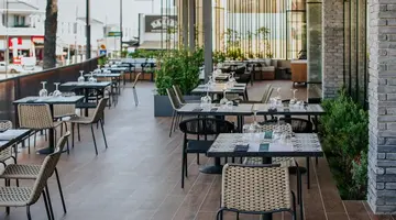 Napa Plaza Hotel (Adults Only 16+)
