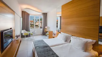 Napa Plaza Hotel