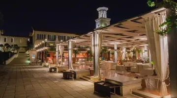 Napa Plaza Hotel
