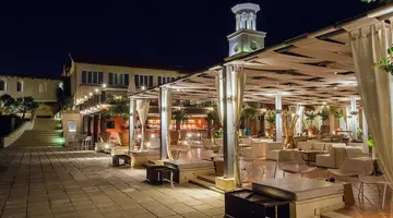 Napa Plaza