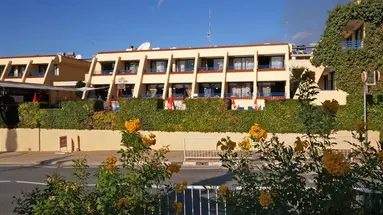 Napa Prince Hotel Apartments