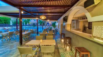 Natalie Hotel
