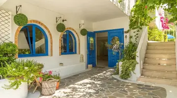 Nathalie Hotel