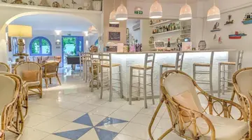 Nathalie Hotel