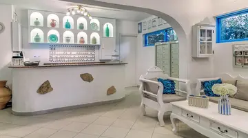 Nathalie Hotel