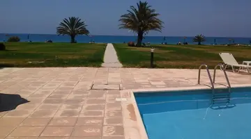 Natura Beach Hotel & Villas