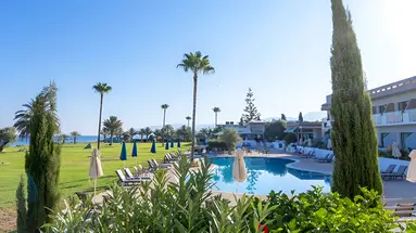 Natura Beach Hotel & Villas