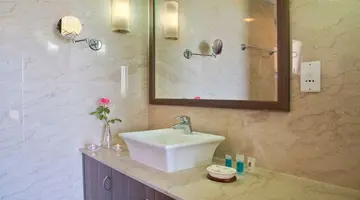Natura Beach Hotel & Villas