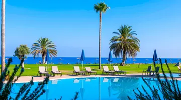 Natura Beach Hotel & Villas