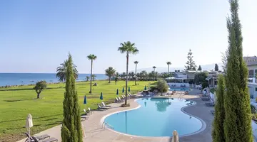 Natura Beach Hotel & Villas