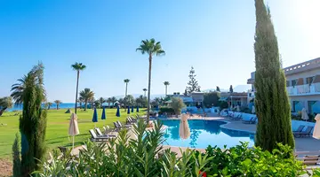 Natura Beach Hotel & Villas