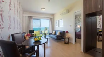 Natura Beach Hotel & Villas