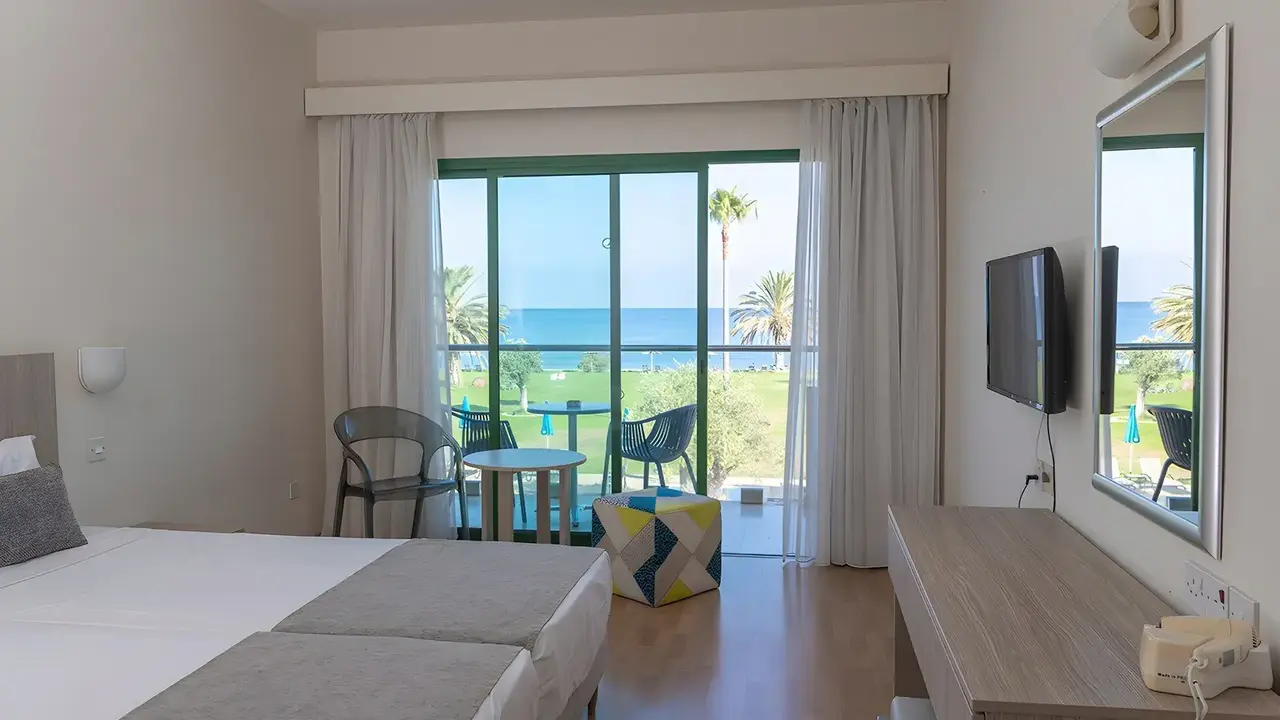 Natura Beach Hotel & Villas