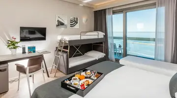 Nautilus Family Hotel