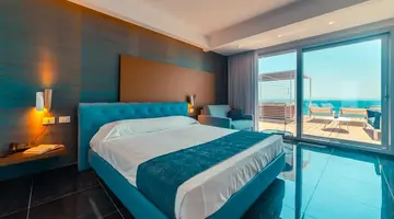 Nautilus Hotel