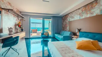 Nautilus Hotel