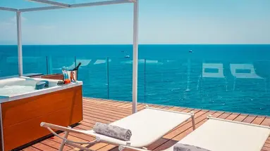 Nautilus Hotel