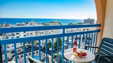 Navarria Hotel